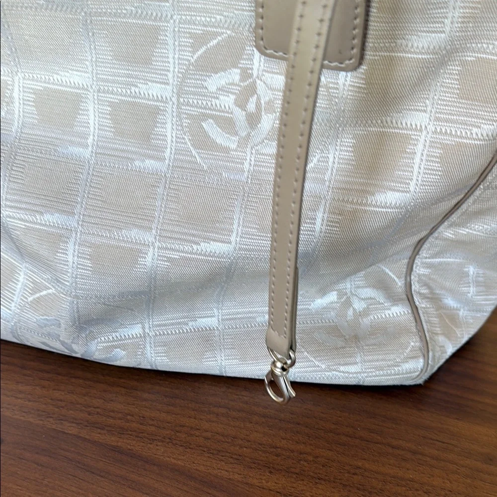 CHANEL Travel Line Beige Nylon Tote Bag - Picture 9 of 16